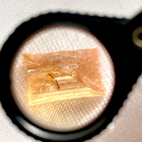 インペリアルトパーズ原石 約3.0ct