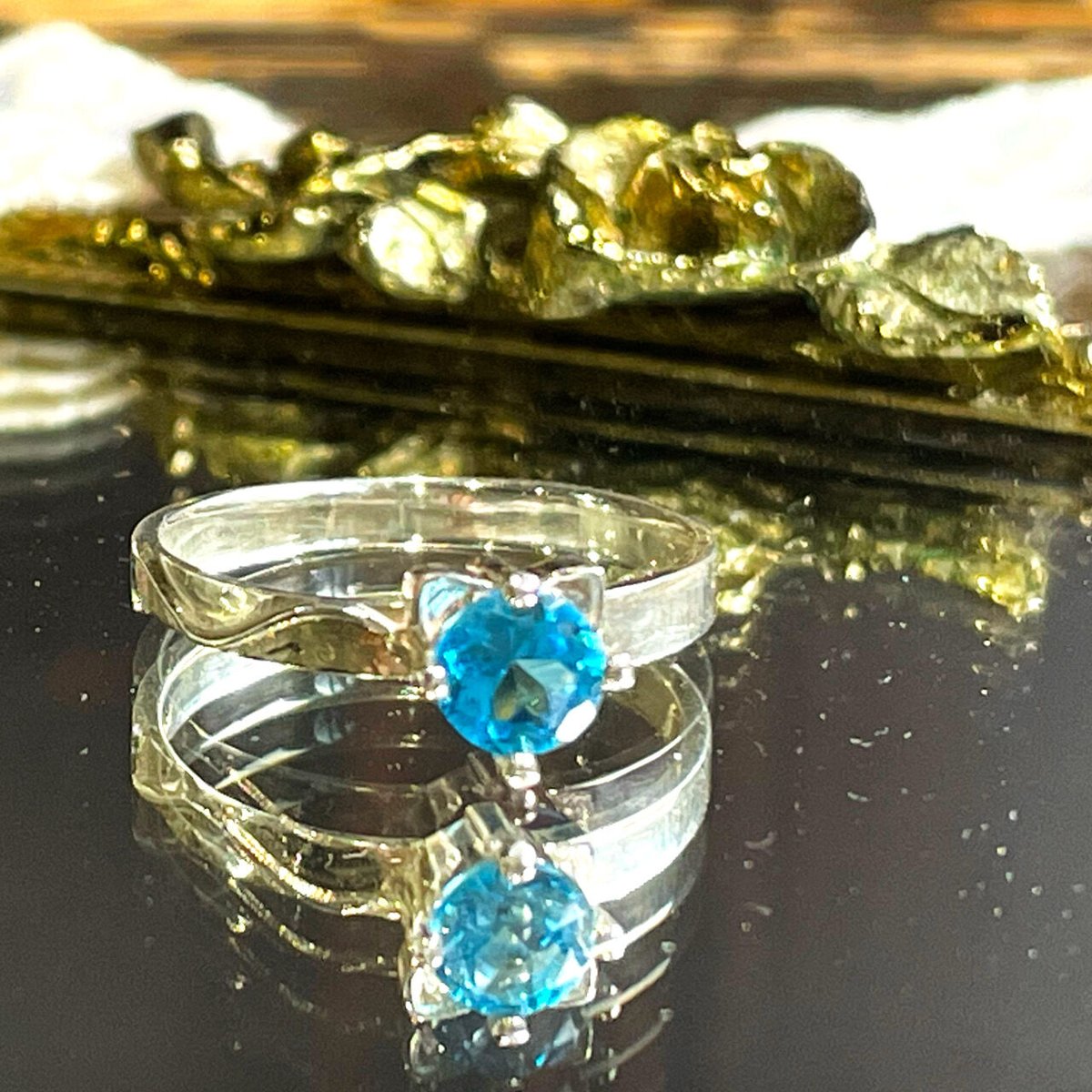 当店人気No.1】天然ブルートパーズの猫ちゃんリング | ジュエリー春日