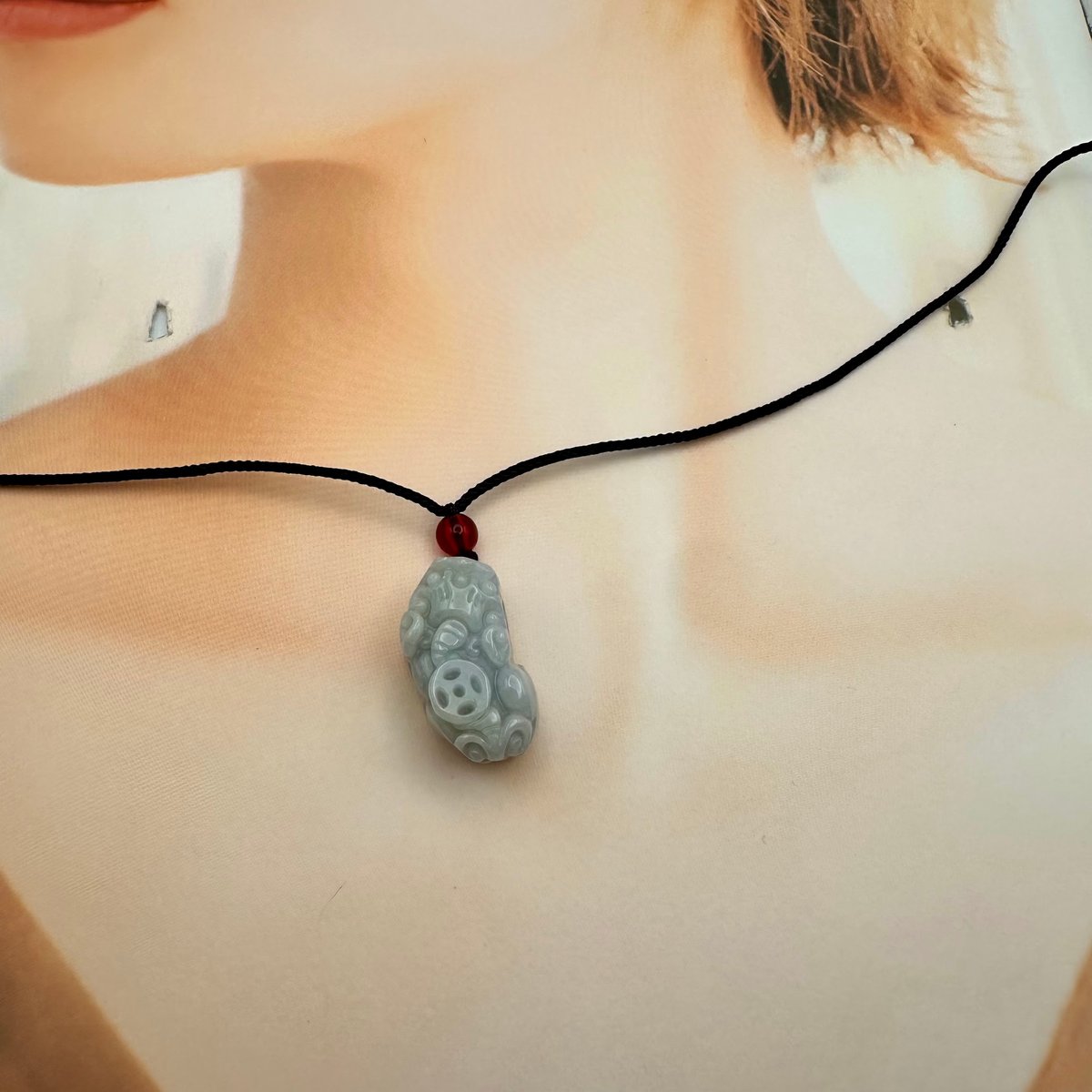 貔貅 天然石ネックレス/ 翡翠 上品ひすいヒキュウ本翡翠ジェダイト母子貔貅ネックレス天然石