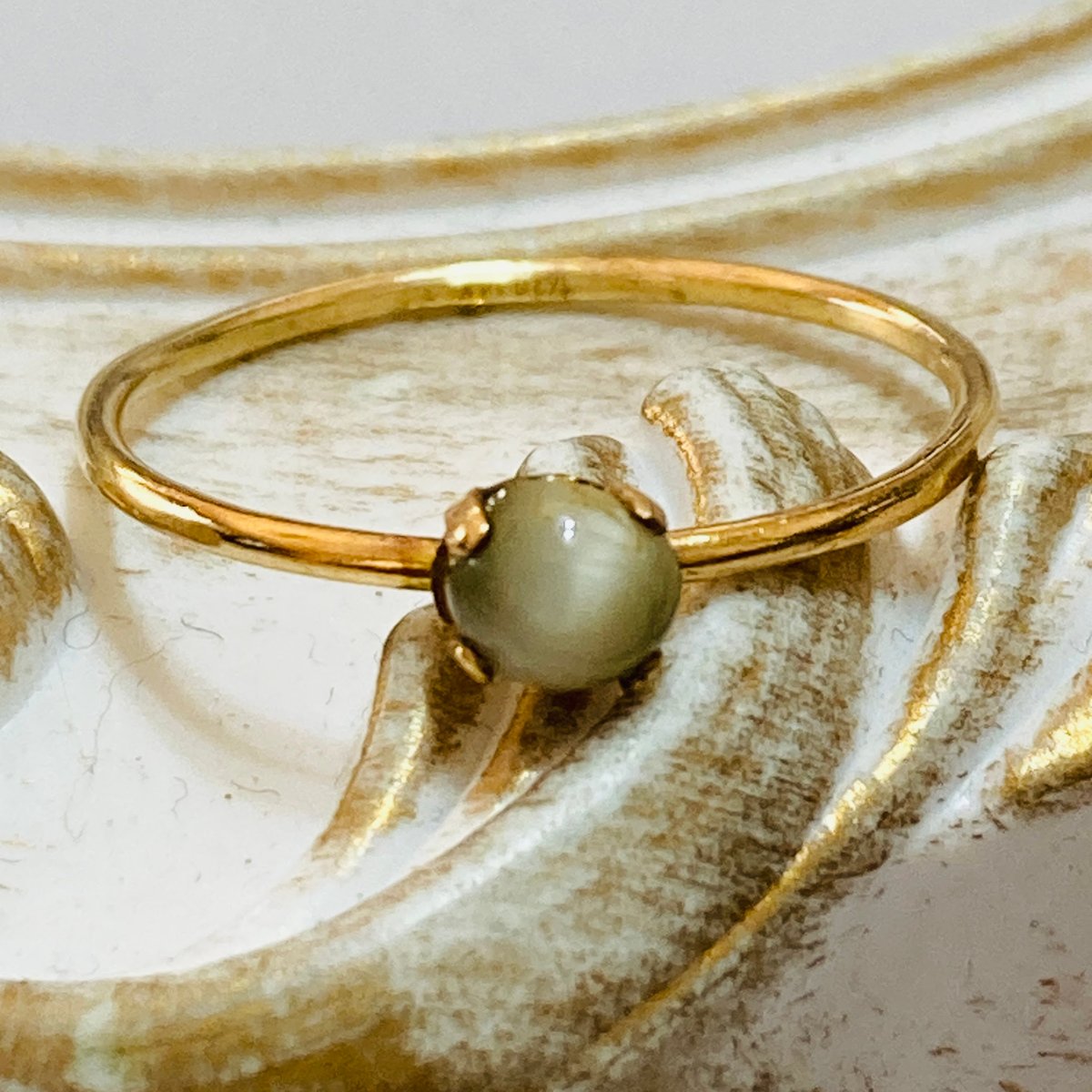 キャッツアイ「イエローオパール」マクラメ編み　ループタイ　ネックレス キャッツアイ「イエローオパール」マクラメ編み ループタイ ネックレス