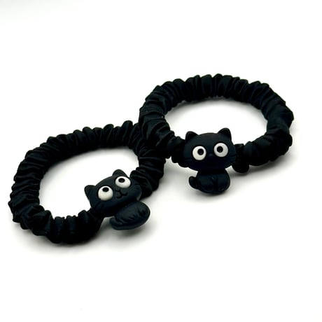 黒猫ヘアゴム2個セット｜ぷっくりフェイスの可愛いペアアクセ
