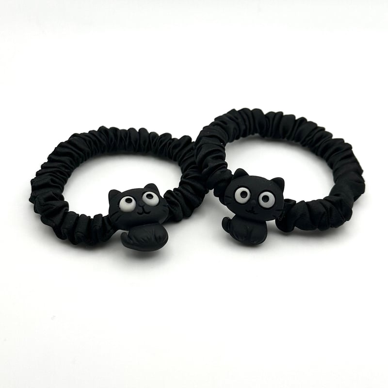 黒猫ヘアゴム2個セット｜ぷっくりフェイスの可愛いペアアクセ