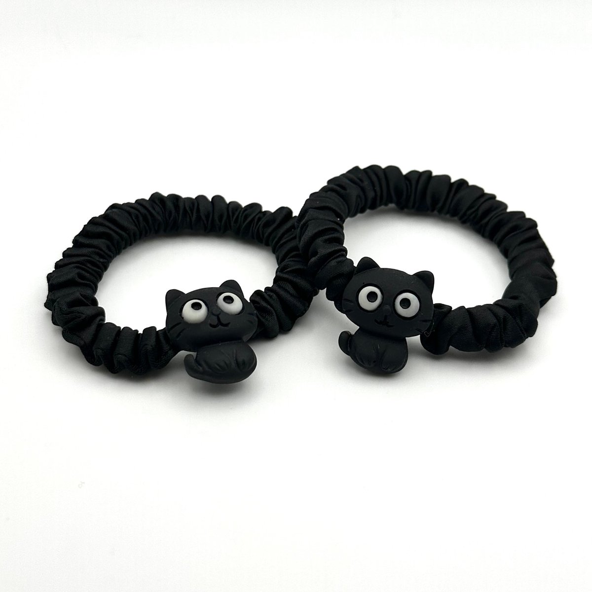 黒猫ヘアゴム2個セット｜ぷっくりフェイスの可愛いペアアクセ