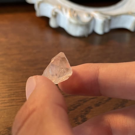 【原石クオーツ】幸せを運ぶ星入り水晶