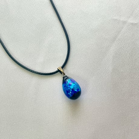ホタルガラス ドロップネックレス｜沖縄の海のしずく