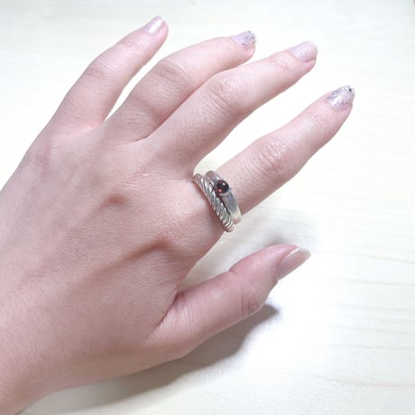 重ね付けにおすすめ！ねじねじシルバーリング
