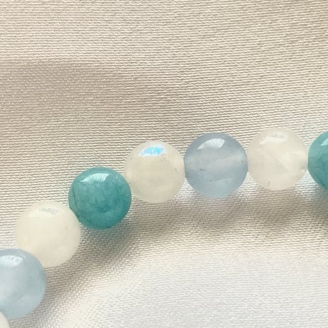 【ねこ守りシリーズ】猫玉の天然石ブレスレット/アクアマリン、ムーンストーン、ホタルガラス｜癒やし