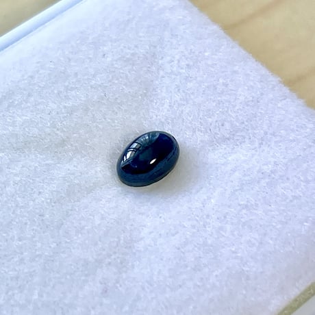 スターサファイア 0.92ct オーバル5×3mm カボション