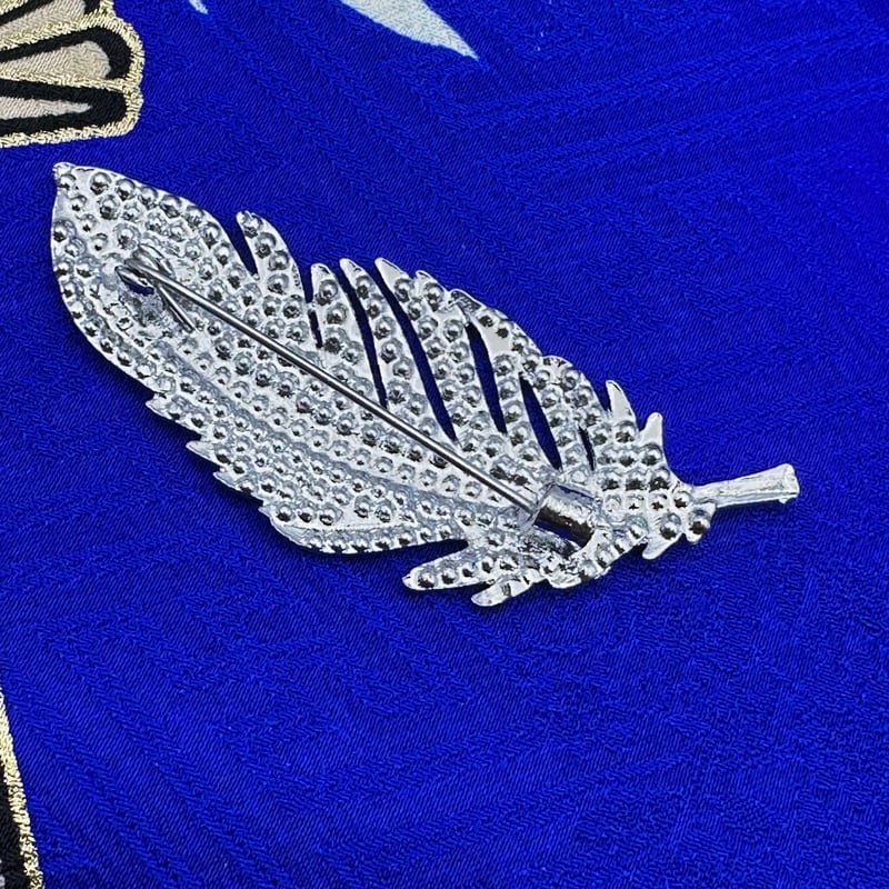 フェザーブローチ】羽根モチーフ レディース アクセサリー 結婚式 卒業
