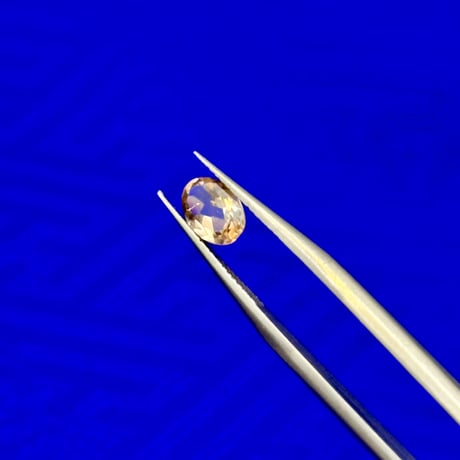 11月誕生石 シャンパントパーズ ルース 0.82ct｜天然シャンパンカラーの輝き