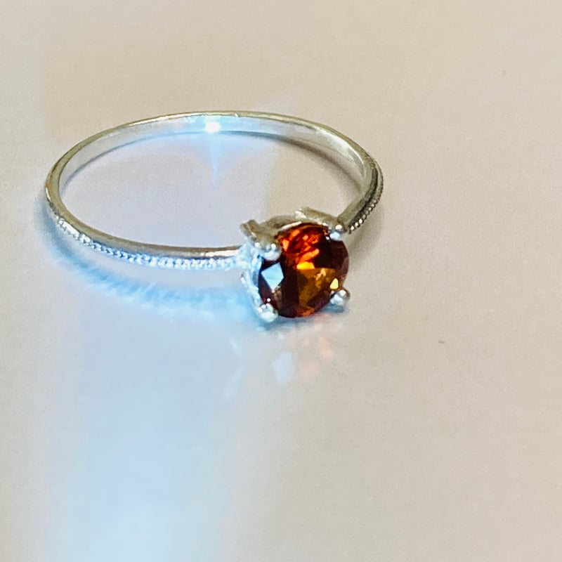 ガーネット一粒リング/ミル打ちデザイン | ジュエリー春日