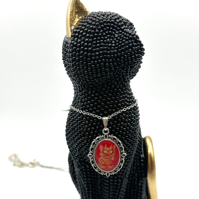 お守りシーサーネックレス｜ザビちゃん×現代アート | ジュエリー春日