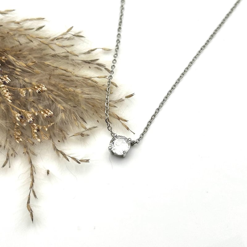 凛（りん）ー モアサナイト ネックレス | ジュエリー春日