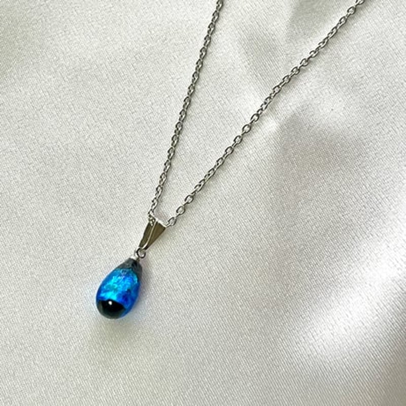 ホタルガラス ドロップネックレス｜沖縄の海のしずく | ジュエリー春日