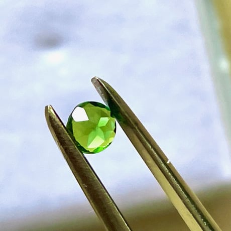 【希少石】ダイオプサイト天然石ルース 0.23ct / 4.0mm×4.0mm