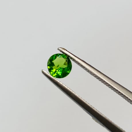 【希少石】ダイオプサイト天然石ルース 0.23ct / 4.0mm×4.0mm