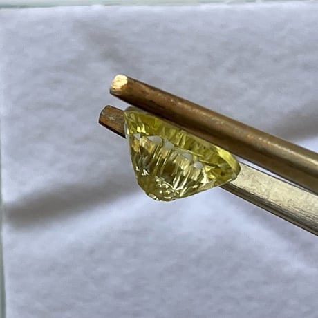 猫カット レモンクォーツ  天然石ルース 2.79ct /10.0mm×8.0mm