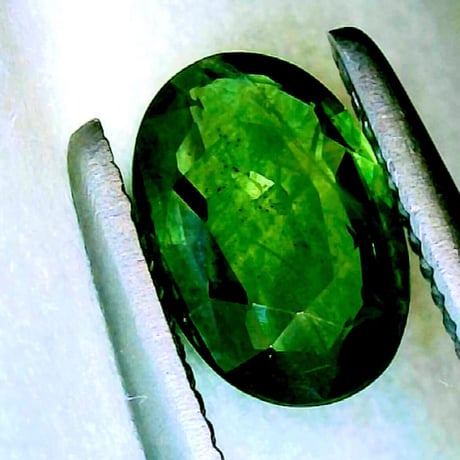 グリーンサファイヤ ルース 0.51ct