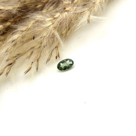 グリーンアパタイト 天然石ルース オーバル5×3mm 0.25ct