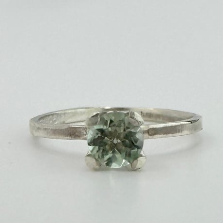 一粒 華奢リング/グリーンベリル0.76ct