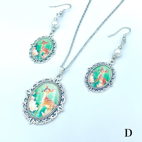 【奈良県ふるさと納税認定品】奈良の子鹿と蓮の花 ネックレス&ピアスのセット