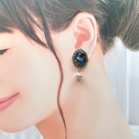 【限定1点 セール品】ウイリアム・モリス「いちご泥棒」/アンティーク調ピアス
