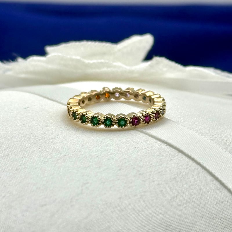 マルチカラーストーン エタニティリング｜指元を彩るカラフル