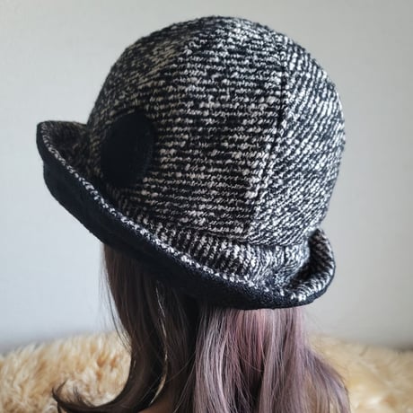 three. premium★59.5㎝★フィット hat★ブラック×クリーム