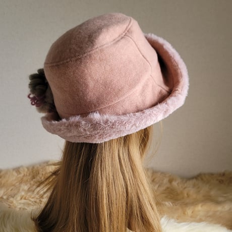 three. premium★ポンポンhat★厚手★優しいピンクカラー