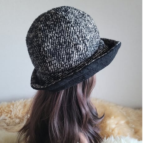 three. premium★59.5㎝★フィット hat★ブラック×クリーム