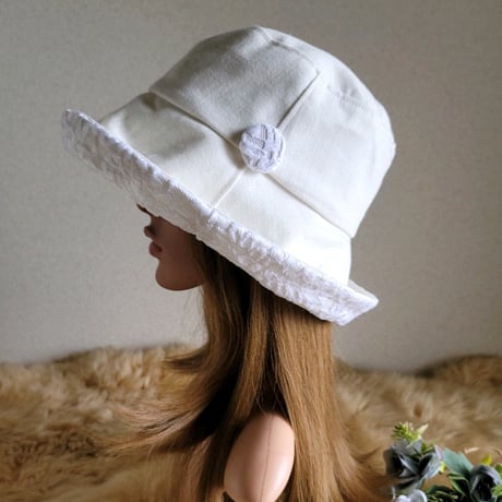 しっかりオフホワイトcotton★ひとつ持っていると便利なプレーン帽子×リーフ模様レース★61.5㎝★