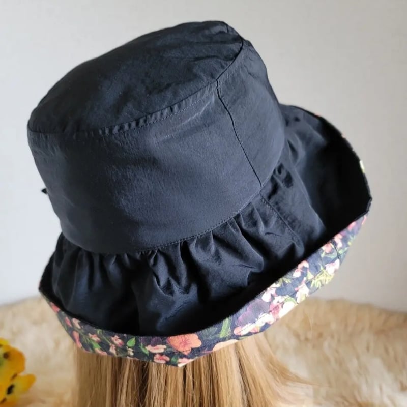メタモルフォーゼ　別珍薔薇コサージュ付き帽子　ブラック ☆ビオラFlower×black☆日差しに負けない☆ギャザーフリル 帽子