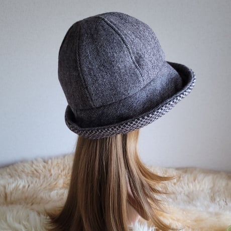 three. premium★フィットhat★しっかりウール★ヘリンボーン　ツイード★