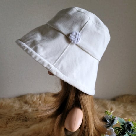 しっかりオフホワイトcotton★ひとつ持っていると便利なプレーン帽子×リーフ模様レース★61.5㎝★