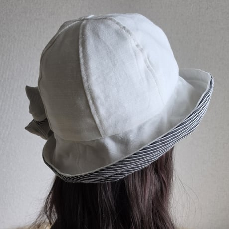 ホワイトデニム×光沢ストライプ★約60㎝★フィット hatリボン