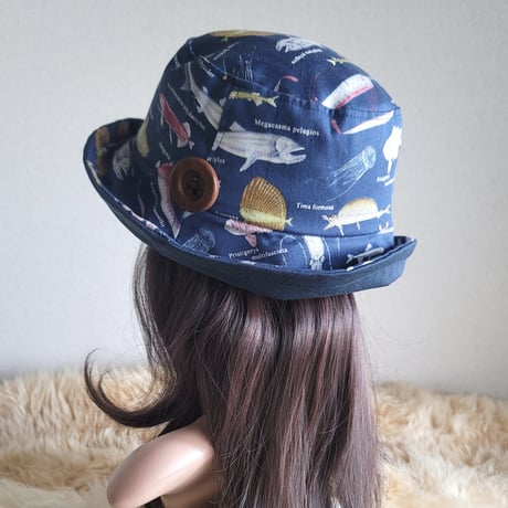 ★深海魚★woodボタン★62㎝★襟元が邪魔になら無い★コンパクトhat