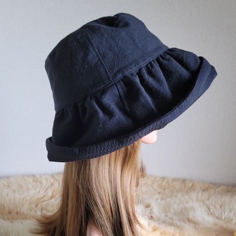 定番ブラックカラーcottonリネン★約62.5㎝★日差しに負けない★ギャザーフリル
