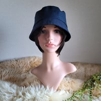 ユニセックス★バケット ハット★着物生地　ネイビーカラー