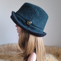 three.luxury★ハリスツイード★62㎝★グリーン×BLACKミックス★襟元が邪魔になら無い★コンパクトhat