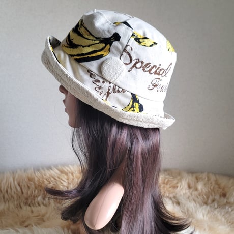 ★バナナ×コットンリネン★62㎝★襟元が邪魔になら無い★コンパクトhat