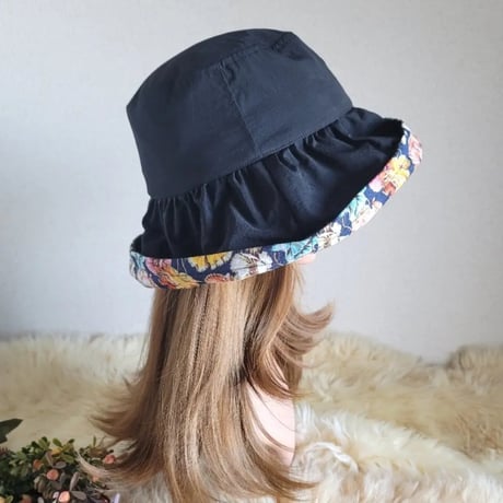 ★Flower×black★コサージュ★ミディアム★63㎝★日差しに負けない★ギャザーフリル 帽子★コサージュ付き