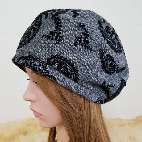 切り替えが立体的な ベレー帽★ ウールフロッキープリント