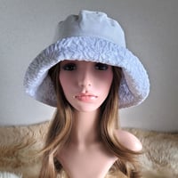 リーフレース×ホワイトcotton★ひとつ持っていると～★約61㎝