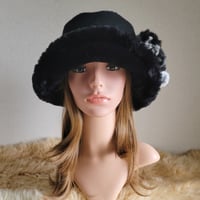 ポンポンhat★厚手ブラックwool斜めライン★約61.5㎝★