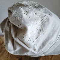 贅沢 レース★みんなに 見せたい 渦巻くback スタイル★ツイストキャスケット★cottonリネン
