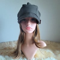 コンパクトタイプ★モスグリーン×woodボタン★約59.5～60㎝★ツイストキャスケット