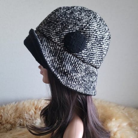 three. premium★59.5㎝★フィット hat★ブラック×クリーム