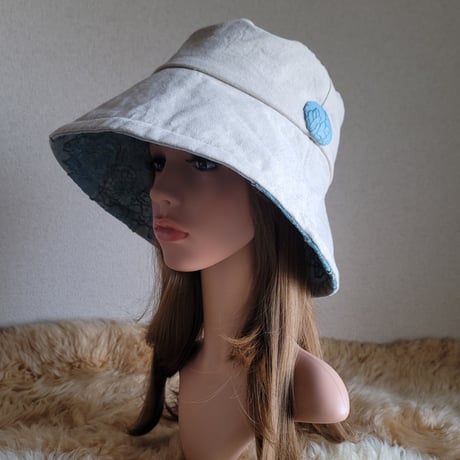 ひとつ持っていると便利なプレーン帽子★ナチュラルベージュ×水色レース