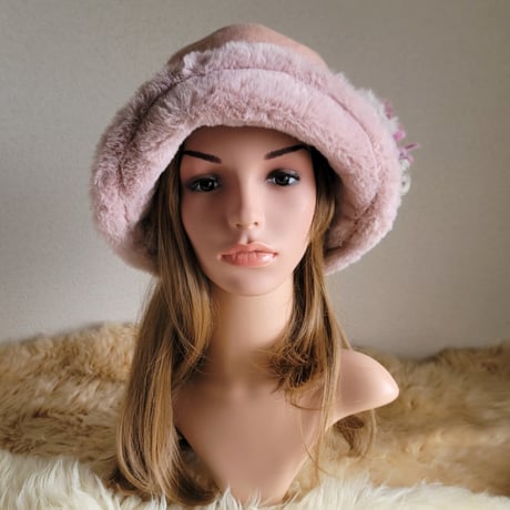 manimaris 美品 ファーボンボン ベージュ manimaris 美品 ファーボンボン ベージュ miniministore ポンポン