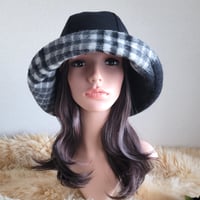 フィットhat★62㎝★サイズベルト付き★薄手BLACKウール×プレミアムチェック柄